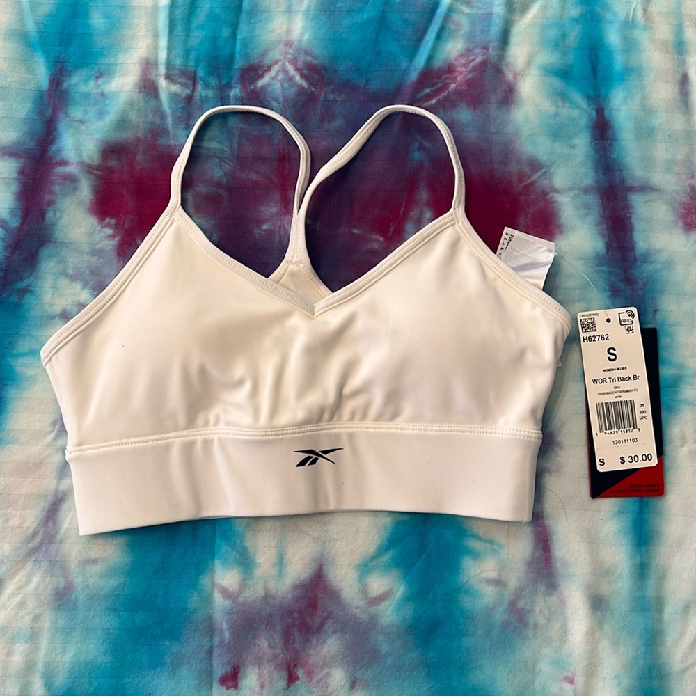 Reebok tri back sports bra Woman’s size S white with removable pads